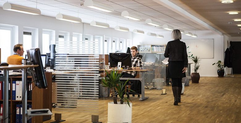 Les critères pour choisir un bureau multimédia ergonomique